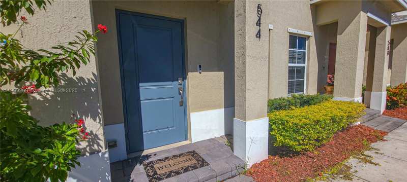 2 bedroom Townhouse at 544 NE 5th St, Fvp Subdivision, Florida City — photo 1