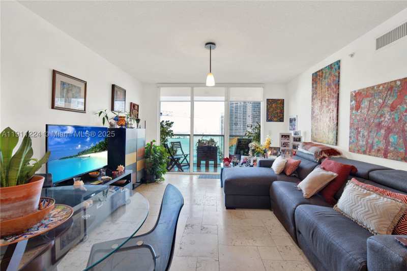 2 bedroom Condominium at 31 SE 5th St 2910, Brickell On The River N T, Miami — photo 1
