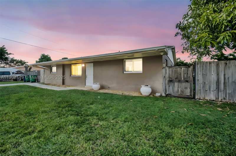 4 bedroom SingleFamilyResidence at 16901 SW 298th St, Charlton Manors, Homestead — photo 1