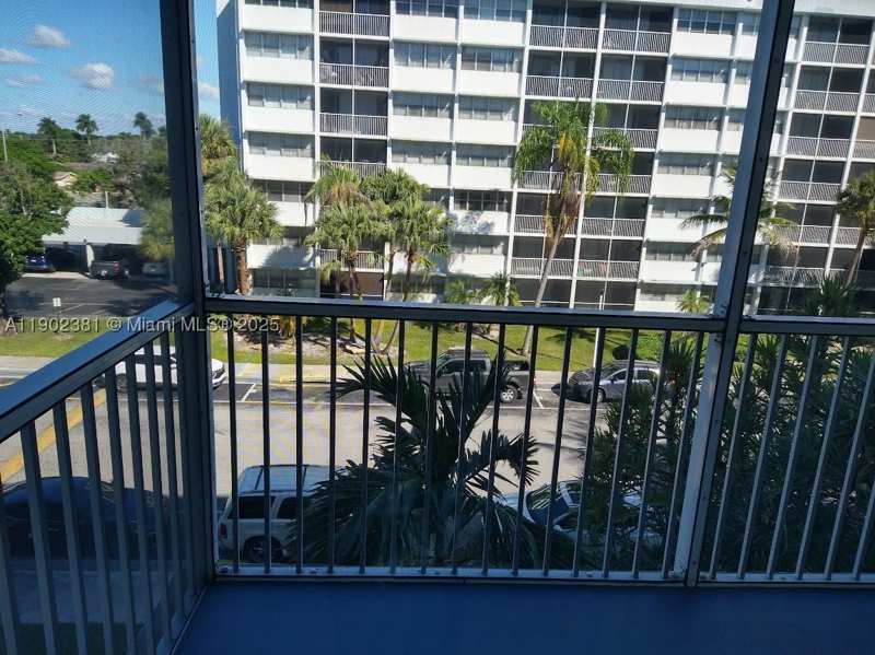 2 bedroom Condominium at 700 NW 214th St 403, Ellington At County Line, Miami Gardens — photo 1