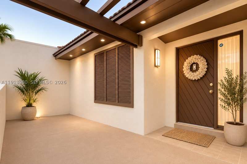2 bedroom Townhouse at 13350 SW 91st Ter C, Calusa Point, Miami — photo 1