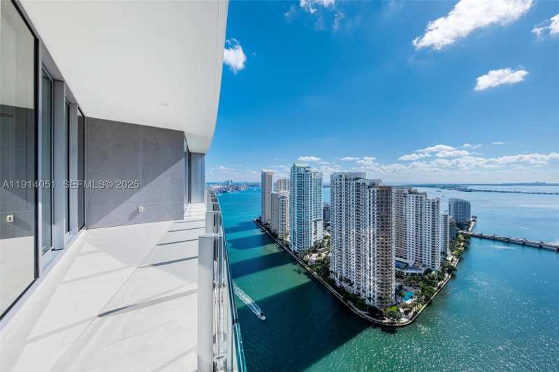 2 bedroom Condominium at 300 Biscayne Boulevard Way 3506W, Aston Martin, Miami — photo 1