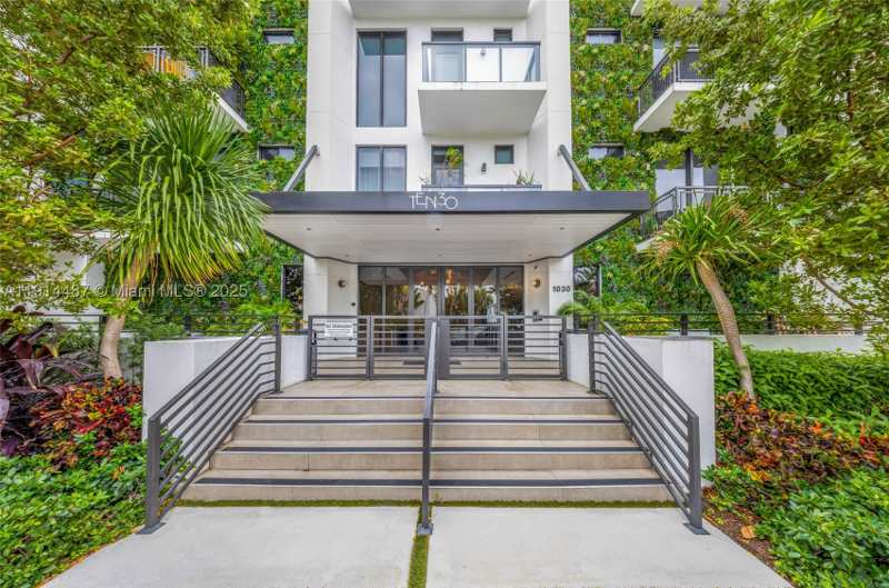 1 bedroom Condominium at 1030 15th St 306, Lincoln Sub, Miami Beach — photo 1