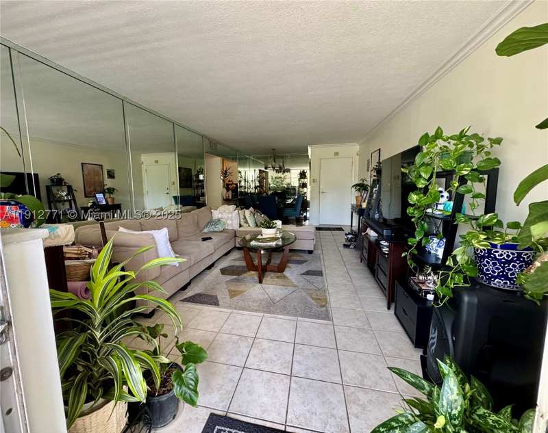 2 bedroom Condominium at 16518 NE 26th Ave 304, Eastern Parkview Condo, North Miami Beach — photo 1