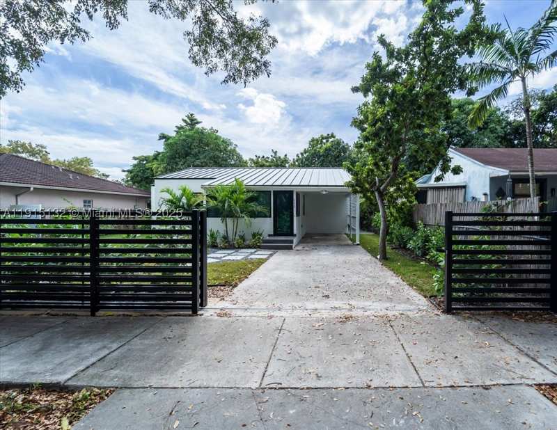 3 bedroom SingleFamilyResidence at 5220 SW 6 St, Hills Trail Grove, Miami — photo 1
