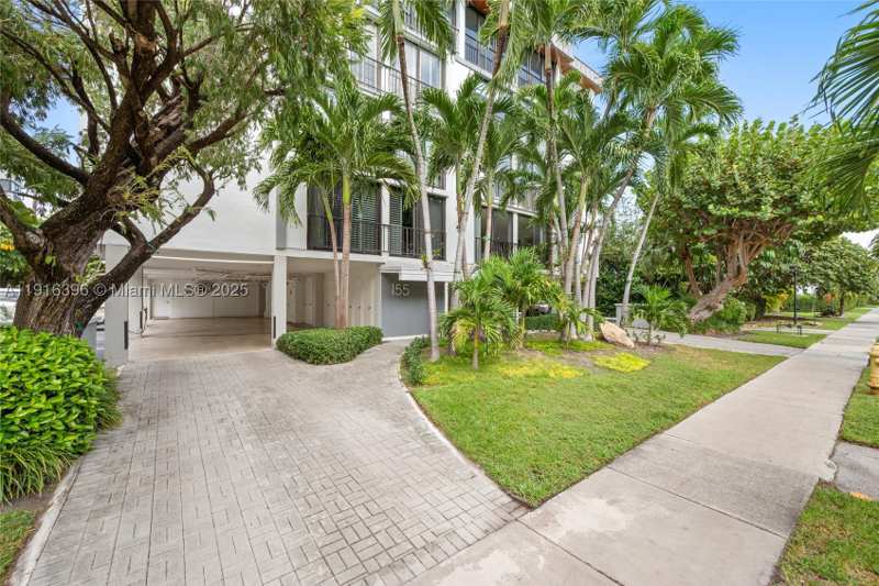 2 bedroom Condominium at 155 Sunrise Dr 4B, 155 Sunrise Condo, Key Biscayne — photo 1
