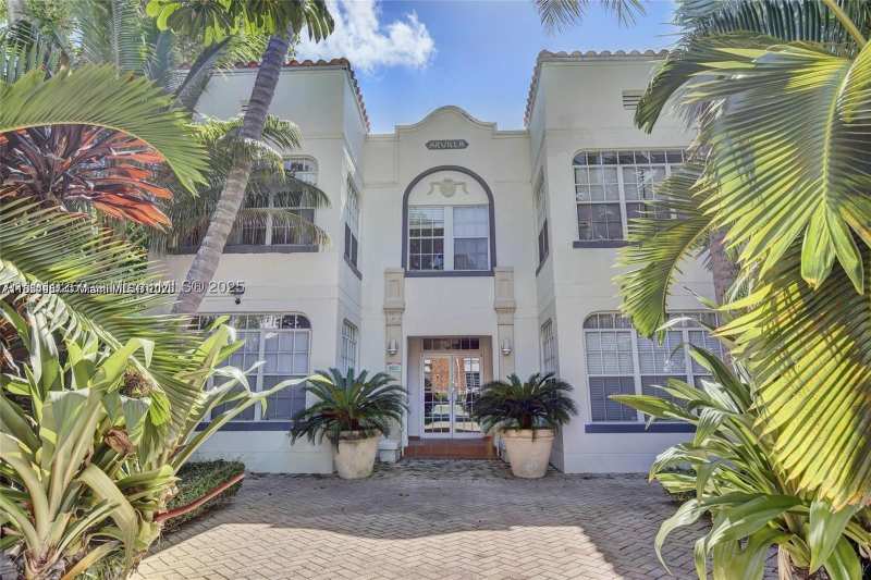 2 bedroom Condominium at 1127 Euclid Ave 206, Arvilla Condo, Miami Beach — photo 1