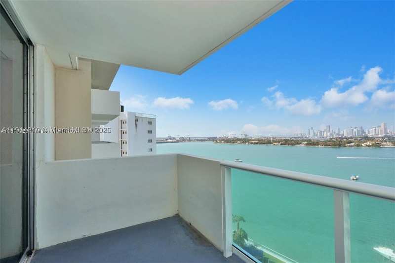 1 bedroom Condominium at 1200 West Ave 1503, Mirador 1200 Condo, Miami Beach — photo 1