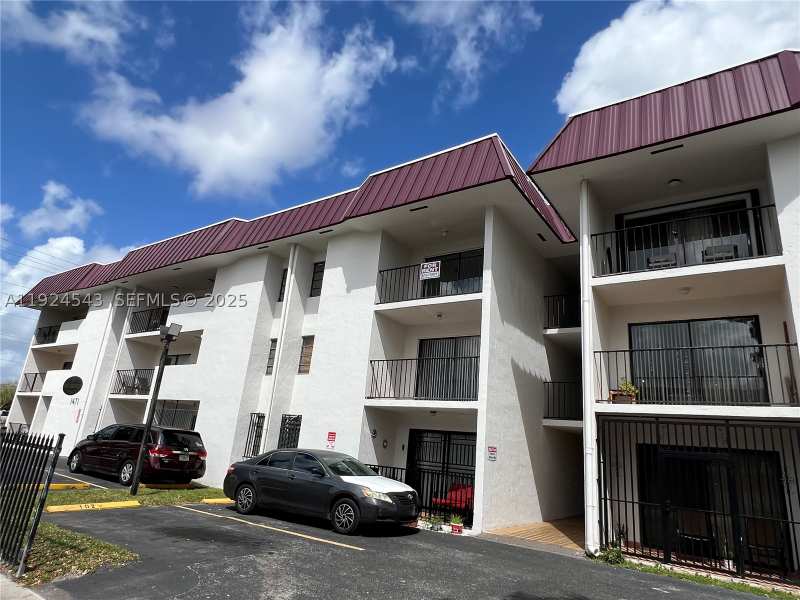 2 bedroom Condominium at 1471 W 43rd Pl 302, Adys Condo, Hialeah — photo 1