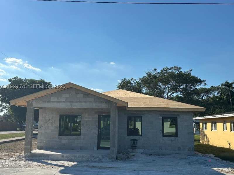 4 bedroom SingleFamilyResidence at 580 SW 10th Ave, Roosevelt Homesites, Homestead — photo 1