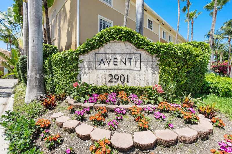 2 bedroom Townhouse at 2871 NE 185th St 205, Aventi At Aventura, Aventura — photo 1