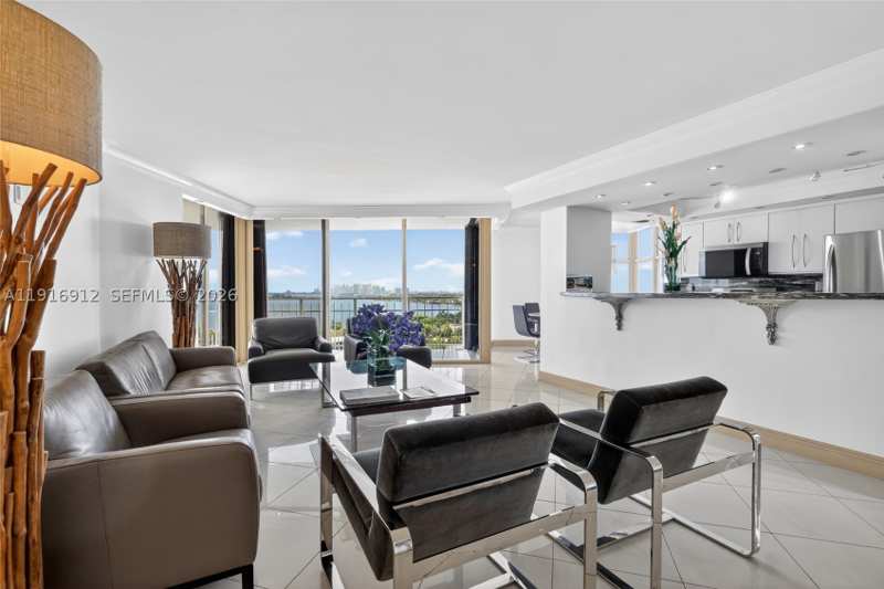 2 bedroom Condominium at 4000 Towerside Ter 1612, The Towers Of Quayside Co, Miami — photo 1