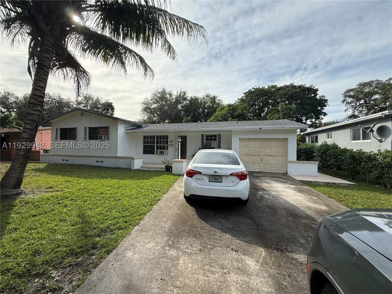 4 bedroom SingleFamilyResidence at 14630 NE 5th Ct, Oak Ranch Manor Corr Pl O, Miami — photo 1