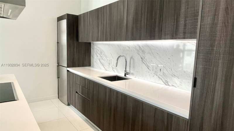 2 bedroom Condominium at 851 NE 1st Ave 412, Paramount Miami Worldcent, Miami — photo 1