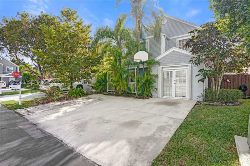 3 bedroom SingleFamilyResidence at 11728 SW 118th Ter, Towngate South Sec 3, Miami — photo 1