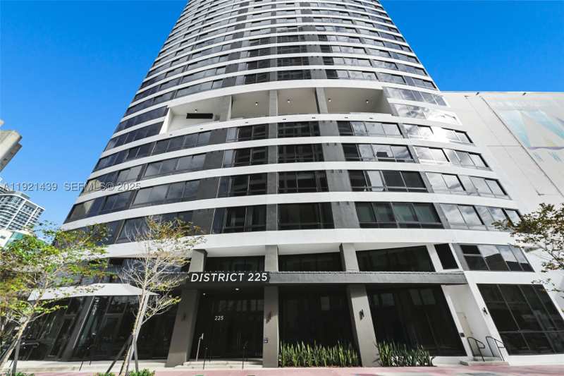 2 bedroom Condominium at 225 N Miami Avenue 901, Miami North, Miami — photo 1