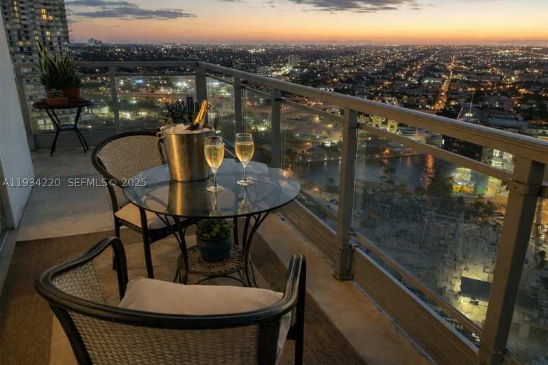 1 bedroom Condominium at 90 SW 3rd St 2109, Ivy Condo, Miami — photo 1