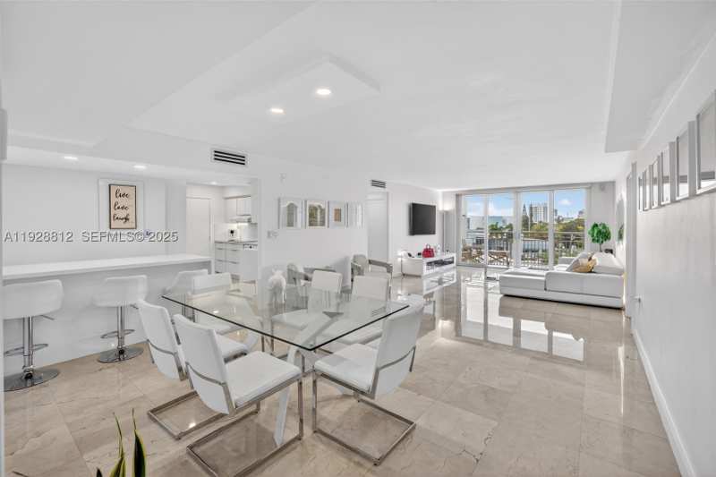 2 bedroom Condominium at 9250 W Bay Harbor Dr 5D, Colony Bay Harbor Apts Co, Bay Harbor Islands — photo 1