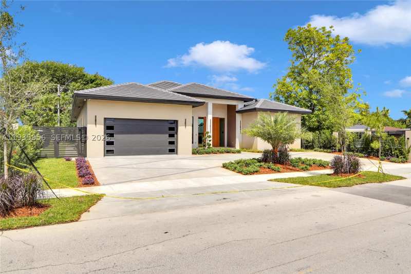 5 bedroom SingleFamilyResidence at 1130 SW 86th Ct, Breezeview Manors, Miami — photo 1