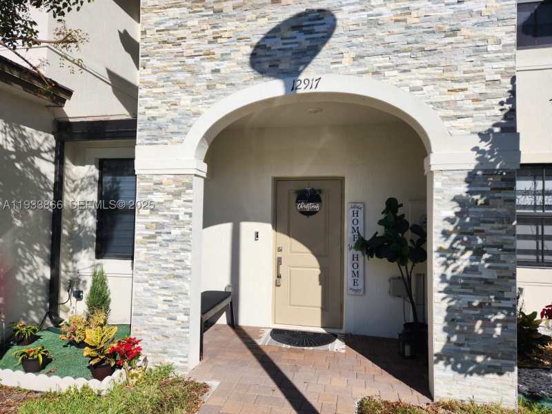 3 bedroom Townhouse at 12917 SW 232nd Ln, Kendall Assemblage, Homestead — photo 1