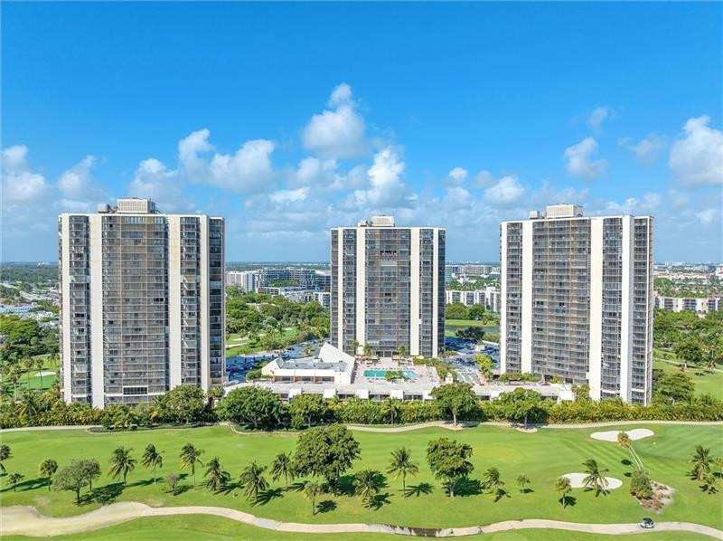2 bedroom Condominium at 20301 W Country Club Drive 1222, Coronado, Aventura — photo 1