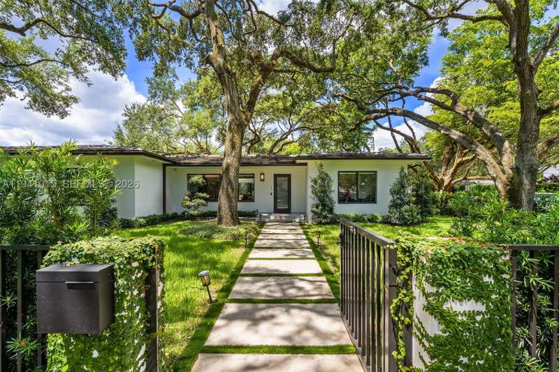 3 bedroom SingleFamilyResidence at 2602 San Domingo Street, Coral Gab Sec D Rev Pl, Coral Gables — photo 1
