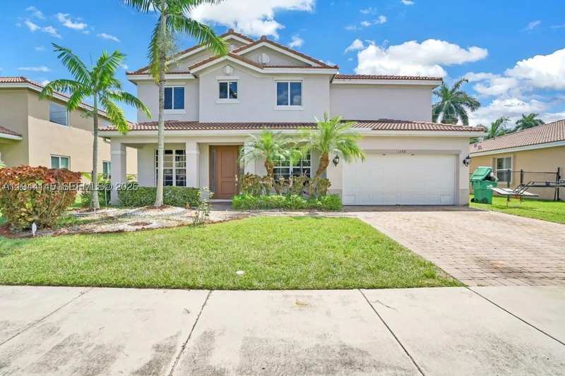 5 bedroom SingleFamilyResidence at 1378 NW 204th St, Sport Acres, Miami Gardens — photo 1