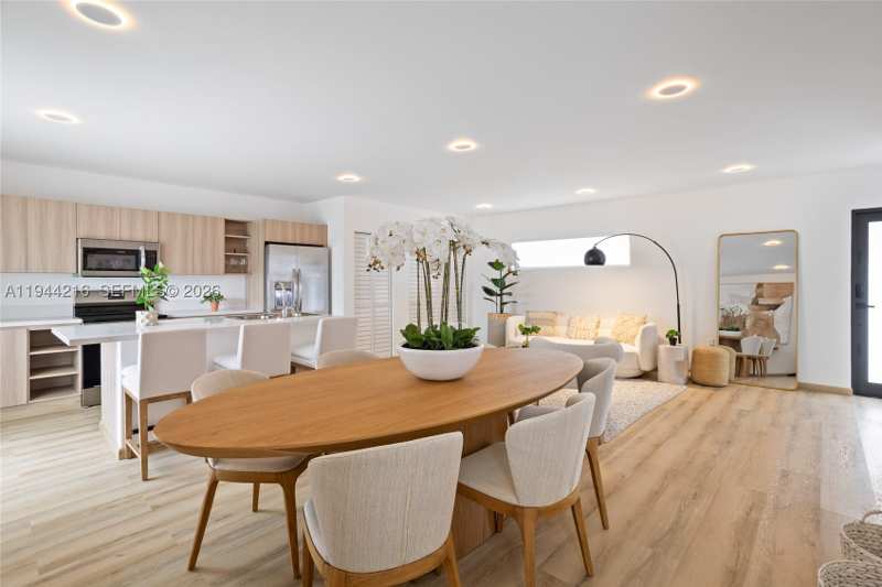 4 bedroom Townhouse at 918 NW 10 Street, Alphaville Townhomes, Florida City — photo 1