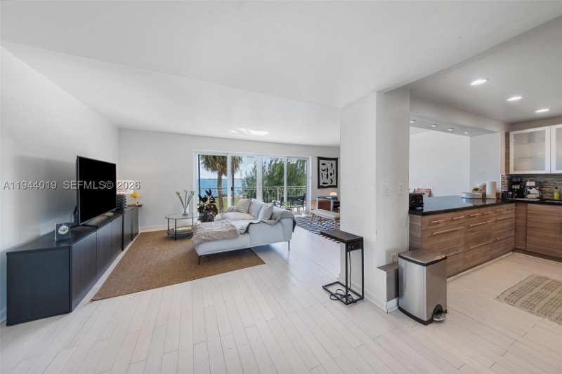 2 bedroom Condominium at 11111 Biscayne Blvd 2D, Jockey Club Condo, Miami — photo 1