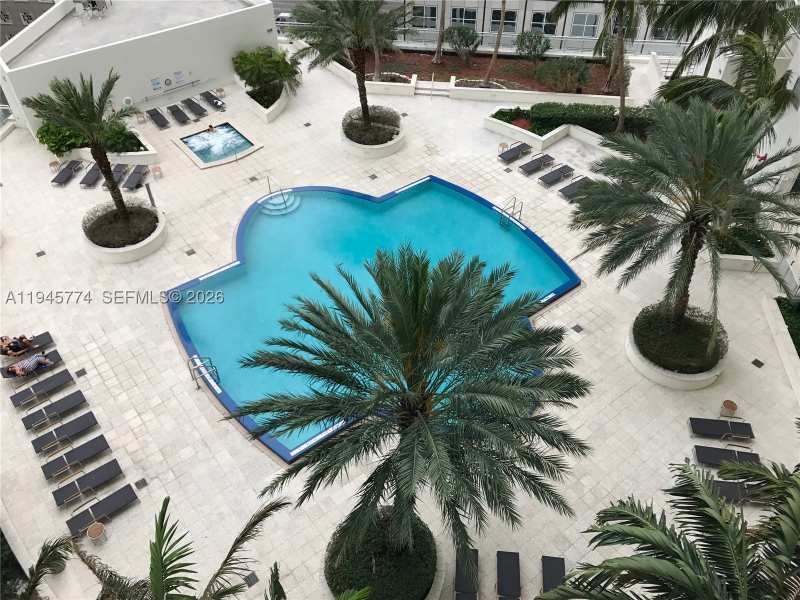 1 bedroom Condominium at 300 S Biscayne Blvd T-1803, Met 1, Miami — photo 1