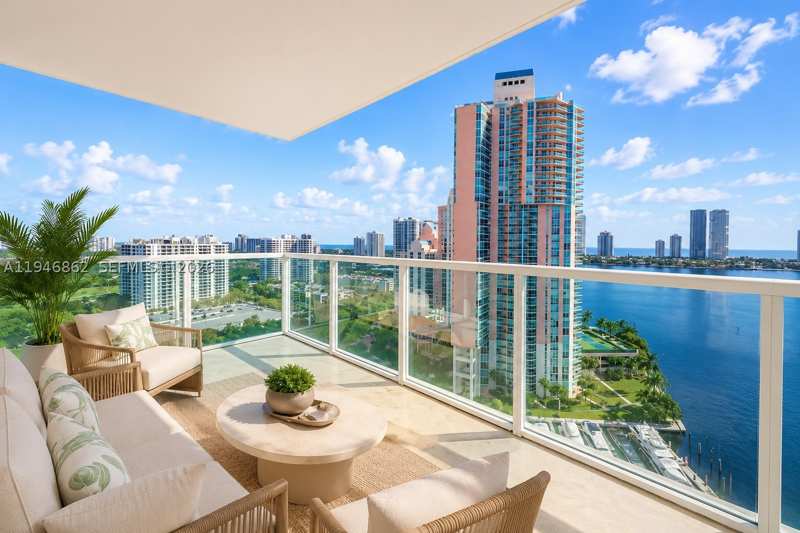 3 bedroom Condominium at 3330 NE 190th St 1912, Aventura Marina Two, Aventura — photo 1