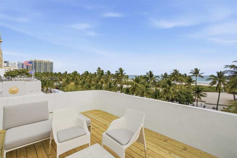 4 bedroom Condominium at 1250 Ocean Dr Ph1, The Carlyle Deco Hotel Co, Miami Beach — photo 1