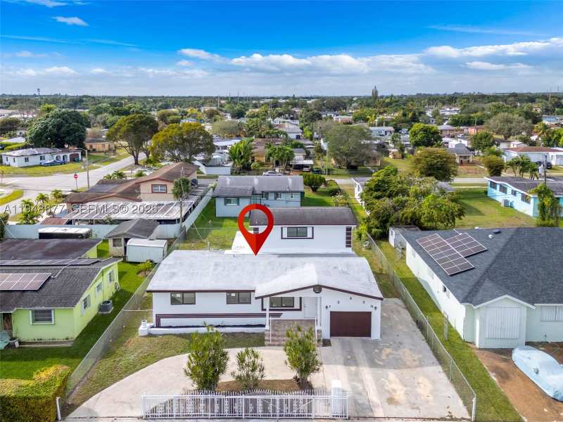 4 bedroom SingleFamilyResidence at 13930 Van Buren St, Richmond Heights, Miami — photo 1