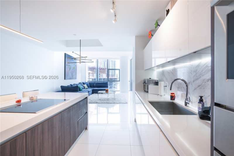 3 bedroom Condominium at 851 NE 1st Ave 2101, Paramount Miami Worldcent, Miami — photo 1
