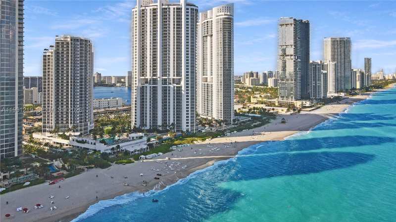 1 bedroom Condominium at 18001 Collins Ave 2605, Trump International, Sunny Isles Beach — photo 1