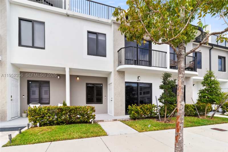 4 bedroom Townhouse at 14571 SW 261st St, Grandville Place, Homestead — photo 1