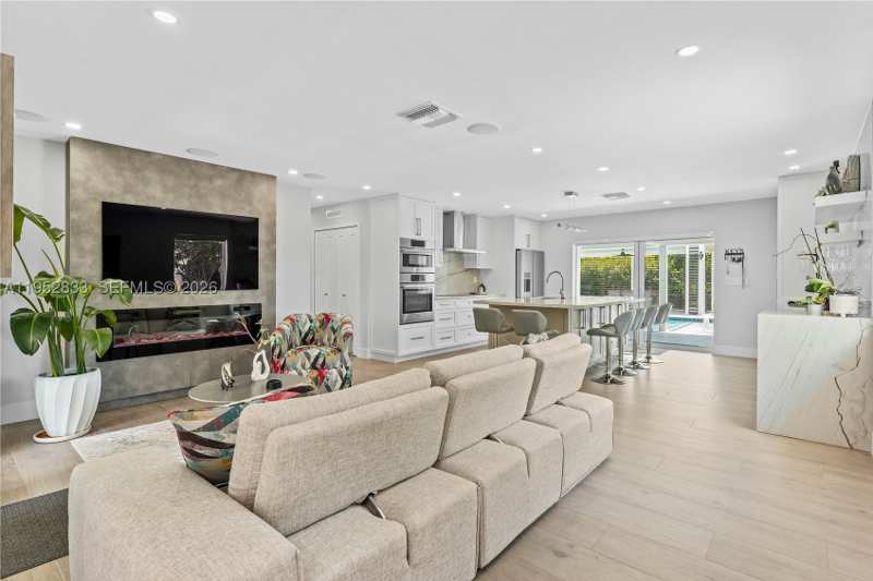 4 bedroom SingleFamilyResidence at 7425 SW 139th Ter, Herman Heights Sec 2, Palmetto Bay — photo 1