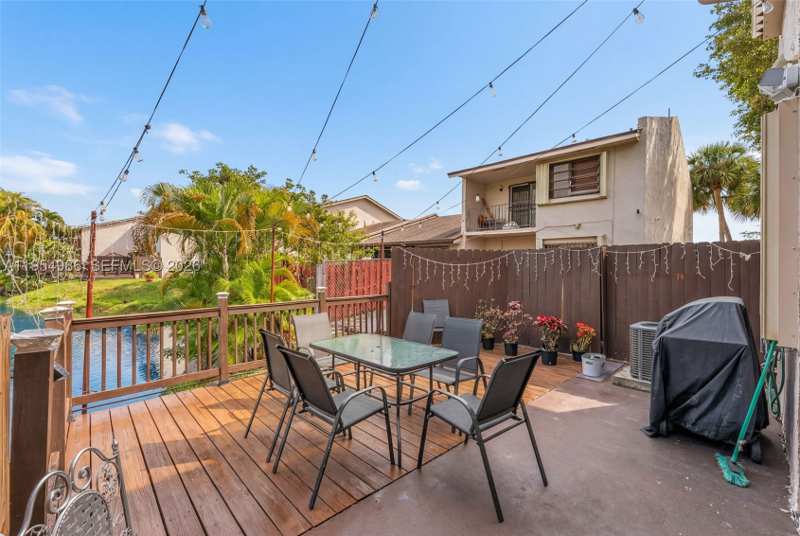 4 bedroom Condominium at 12233 SW 24th Ter 35, Lake Vilg At Intl Lake Th, Miami — photo 1