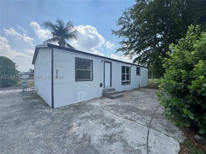 3 bedroom MobileHome at 19800 SW 180th Av #379, Americana Village Condo, Miami — photo 1