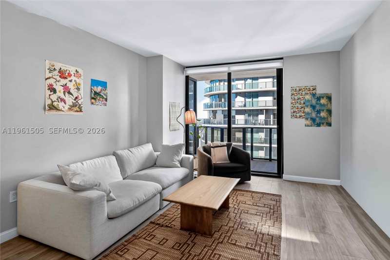 1 bedroom Condominium at 45 SW 9th St 3807, Brickell Heights East Con, Miami — photo 1