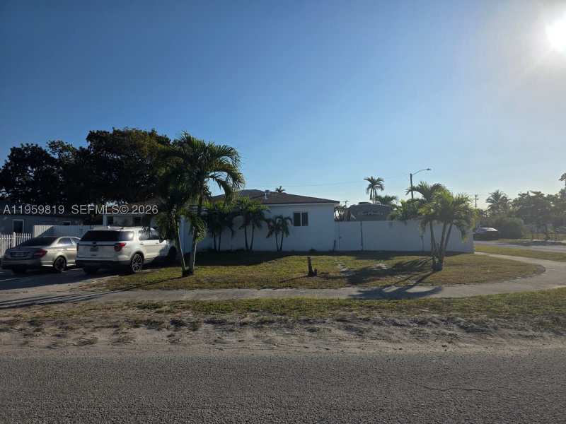 4 bedroom SingleFamilyResidence at 8523 NW 35th Pl, Elson Manors, Miami — photo 1