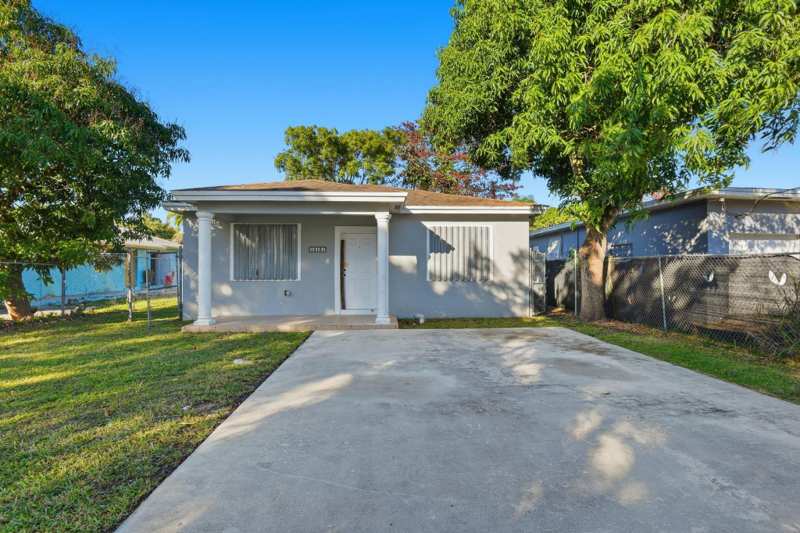 3 bedroom SingleFamilyResidence at 10131 W Indigo Street, Perrine, Miami — photo 1