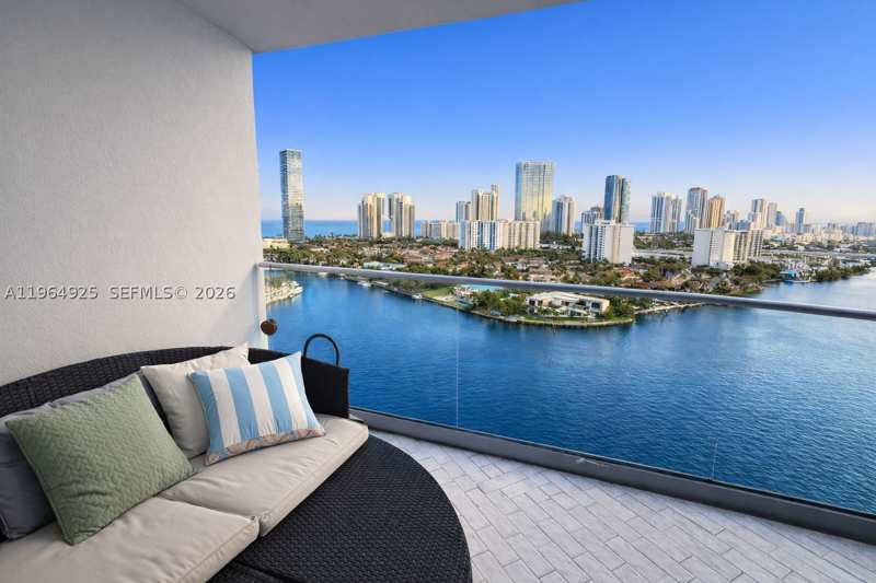 2 bedroom Condominium at 19707 Turnberry Way 20G, Turnberry Isle Condo, Aventura — photo 1