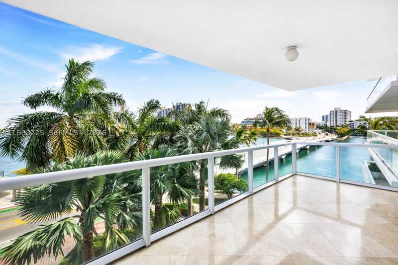 2 bedroom Condominium at 10 Venetian Way 403, The Grand Venetian Condo, Miami Beach — photo 1
