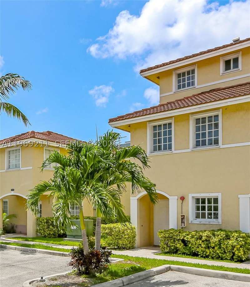 3 bedroom Condominium at 2054 NE 167th St 3-122, Aqua Vista Townhomes Cond0, North Miami Beach — photo 1