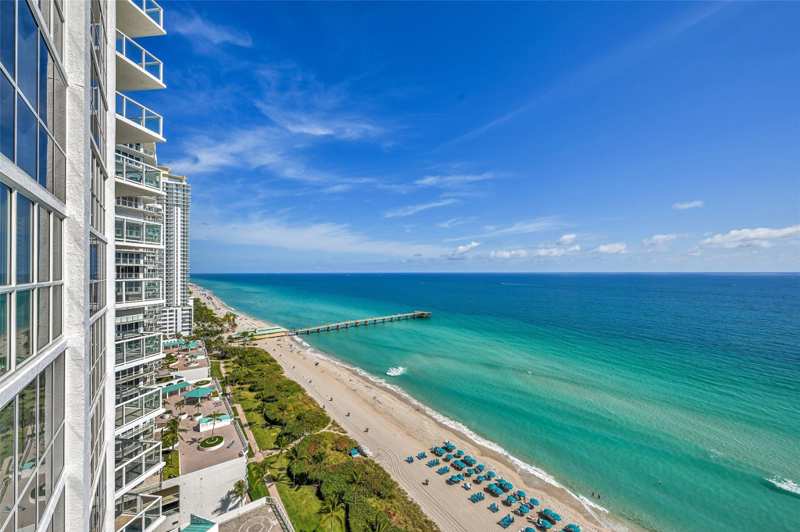 3 bedroom Condominium at 16425 Collins Avenue 2011, Oceania, Sunny Isles Beach — photo 1