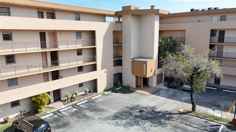 2 bedroom Condominium at 8889 W Fontainebleau Blvd 505, Pineside No 2 Condo, Miami — photo 1
