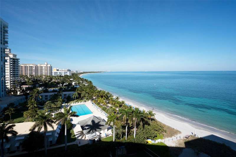 3 bedroom Condominium at 600 Grapetree Dr 11BN, Mar-Azul Condo, Key Biscayne — photo 1