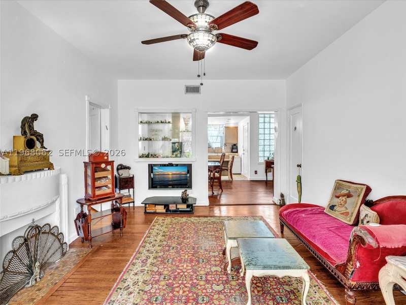 2 bedroom Condominium at 503 12th St 5, Baylis Condo, Miami Beach — photo 1