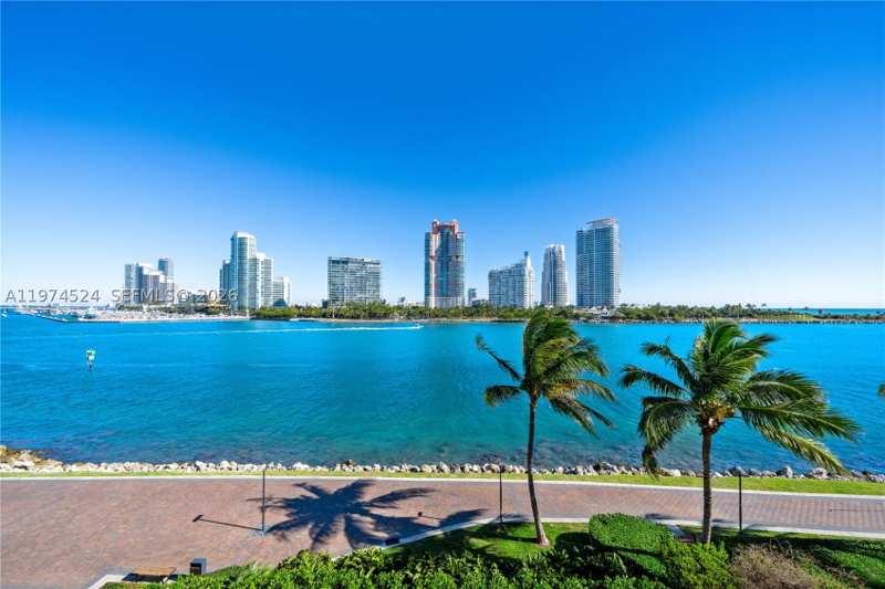 7 bedroom Condominium at 7043 Fisher Island Dr 7043, Palazzo Del Sol/Della Lun, Miami Beach — photo 1